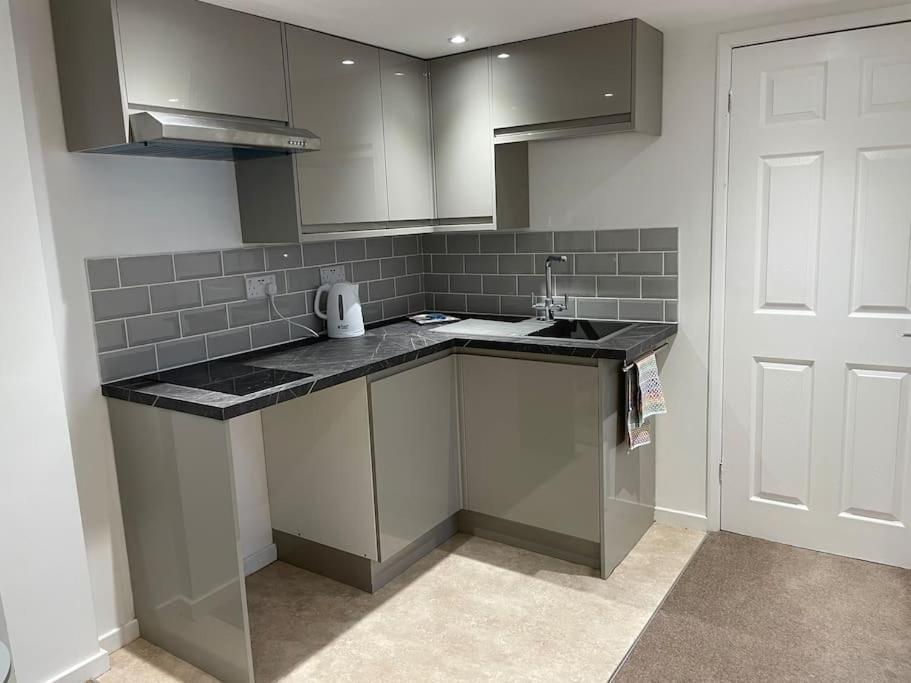 *Close To Beach* One Bedroom Suite With Parking Overstrand Esterno foto
