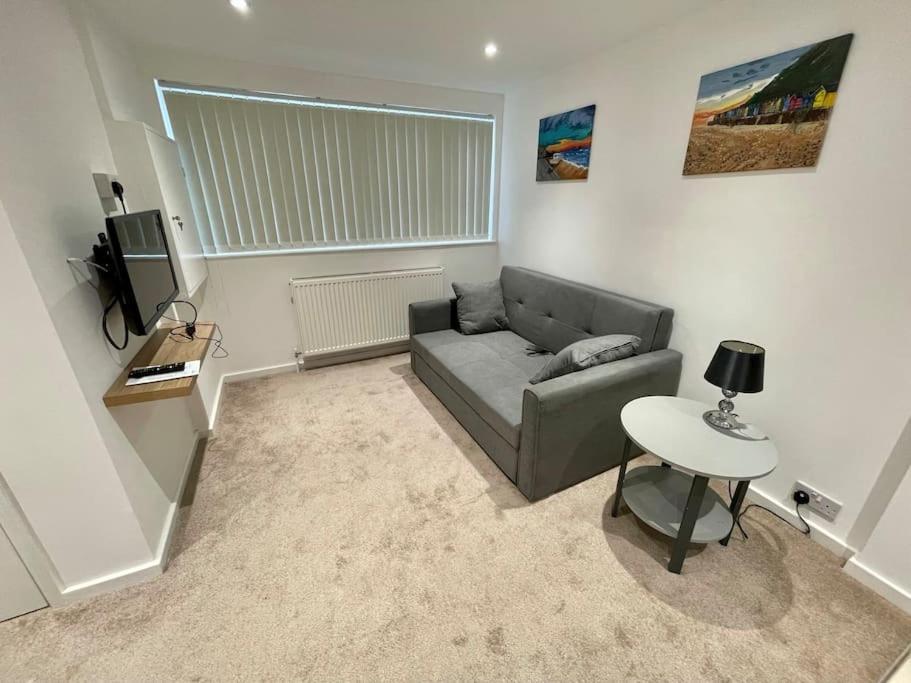 *Close To Beach* One Bedroom Suite With Parking Overstrand Esterno foto